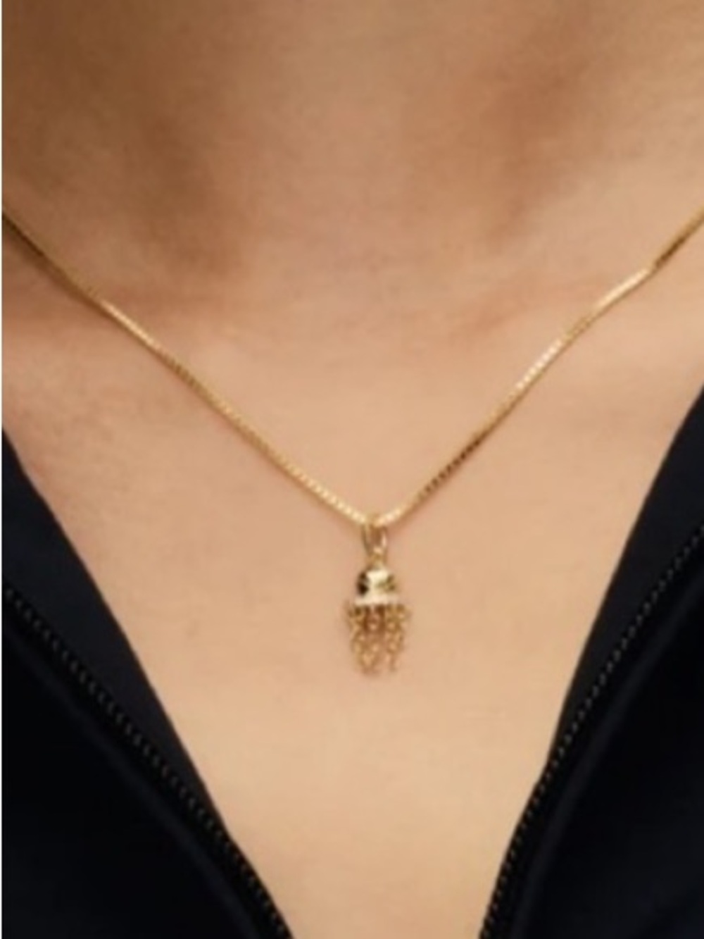 New Hillberg & Berk basketball hoop pendant 
14k Gold plating  Sterling Silver